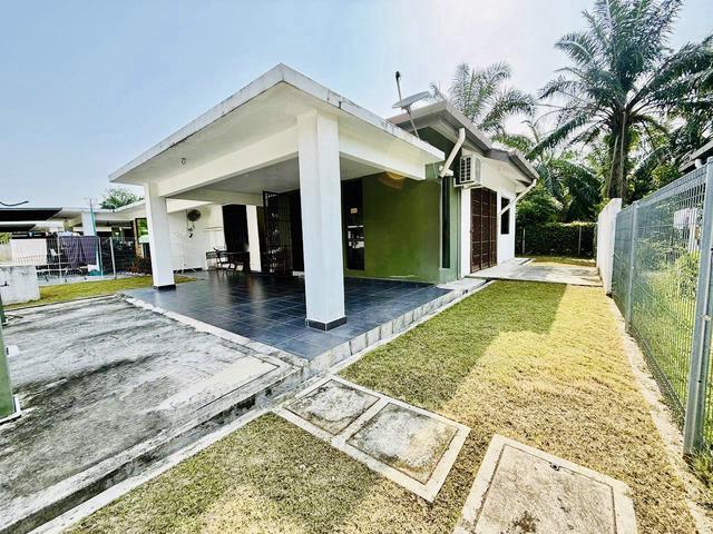 Residential House for sale in Ijok, Selangor