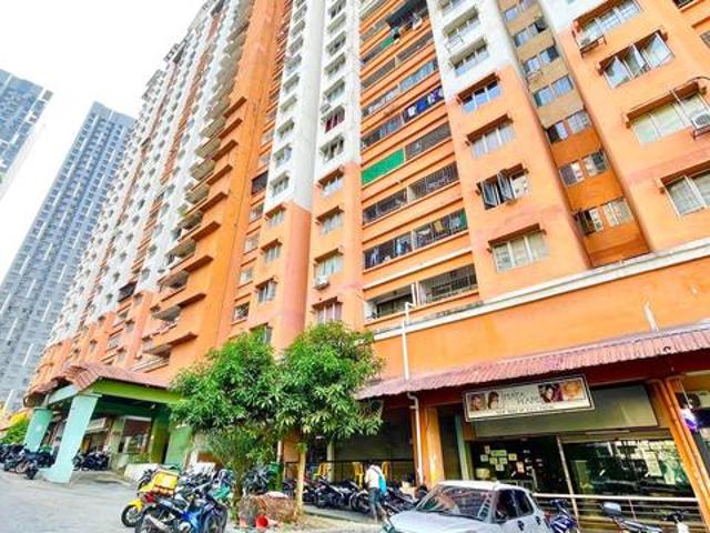 Apartment for sale in Petaling, Damansara Damai