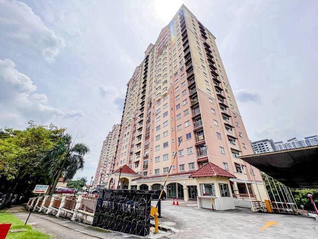 Apartment for sale in Country Heights Damansara, Kuala Lumpur