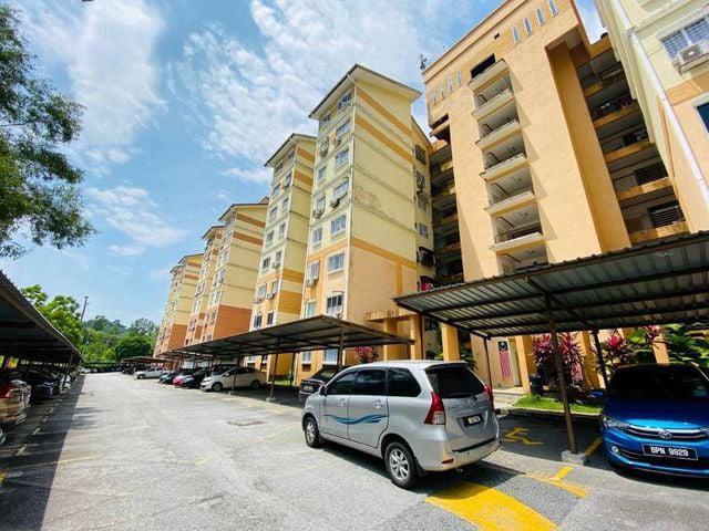 Apartment for sale in Kajang, Langat