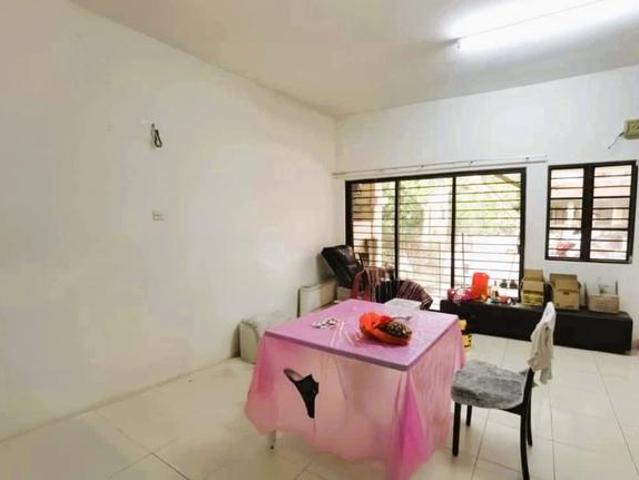 Terraced House for sale in Tanjong Sepat, Selangor