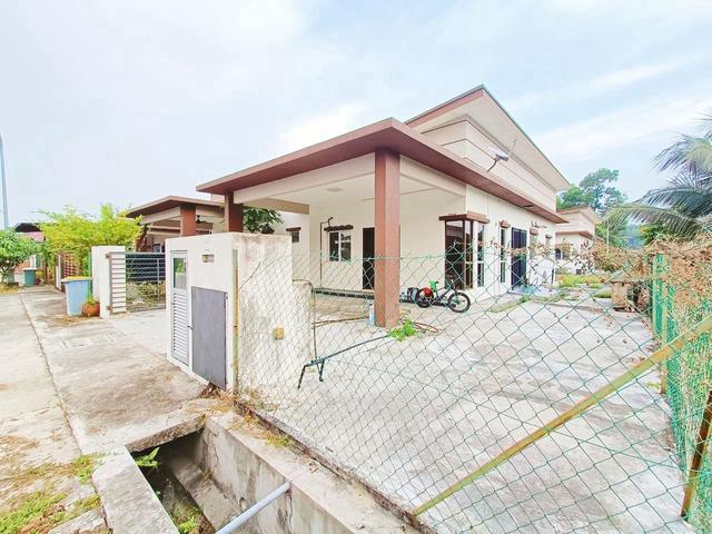 Residential House for sale in Jenjarom, Kuala Langat