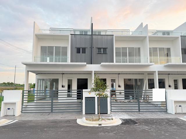 Terraced House for sale in Tanjong Sepat, Selangor