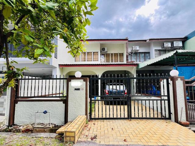 Terraced House for sale in Langat, Selangor