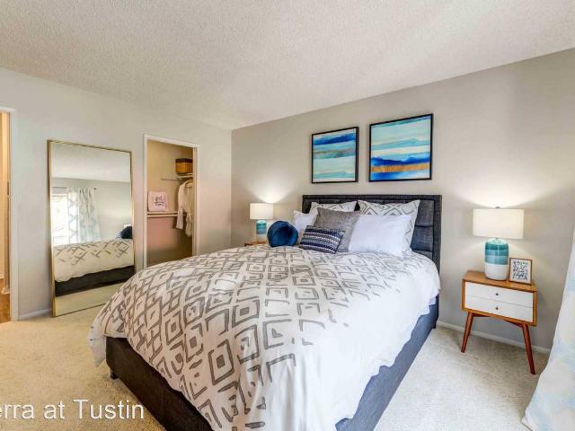 Apartment for rent in Tustin, California