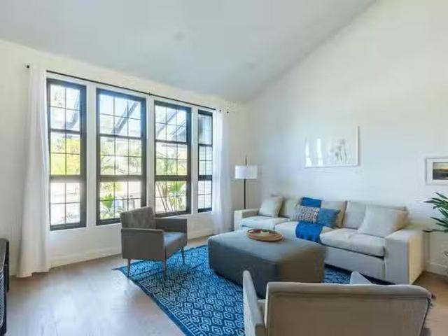 Apartment for rent in Laguna Hills, California