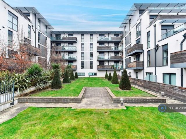 Apartment for rent in Highbury, Greater London