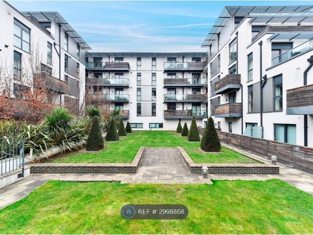 Apartment for rent in Highbury, Greater London