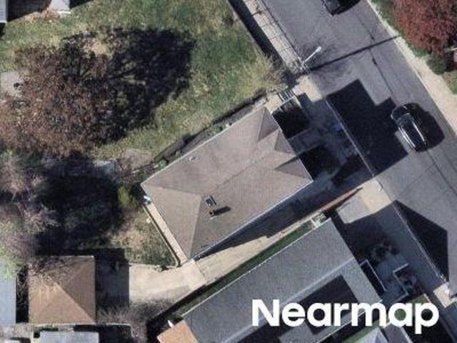House for sale in Cranston