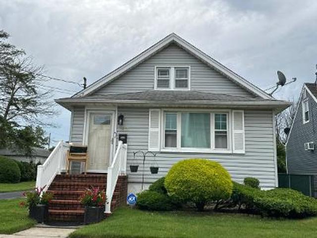 House for sale in Elmont