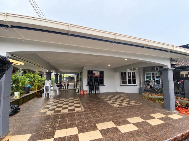 Terraced House for sale in Kuching, Bahagian Kuching