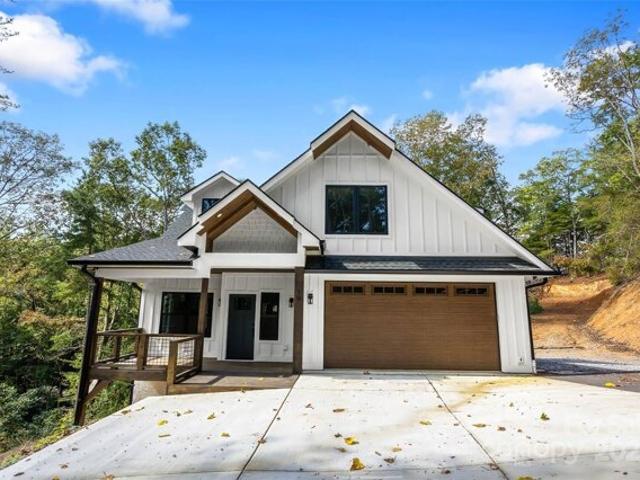 House for sale in Horse Shoe, North Carolina