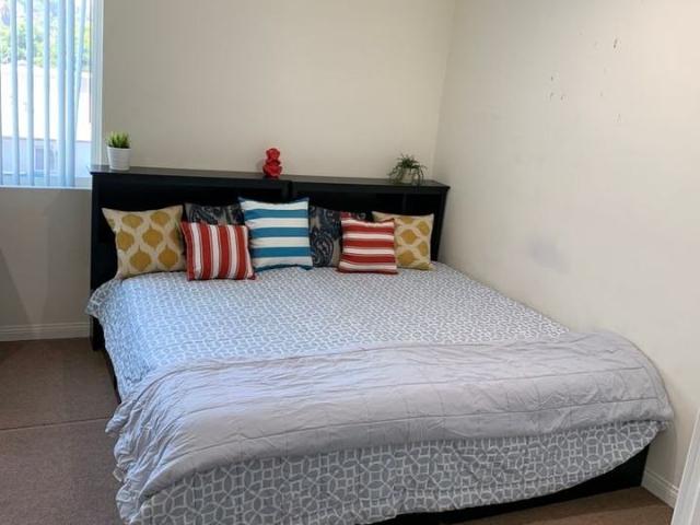 Apartment for rent in East Los Angeles, Canoga Park
