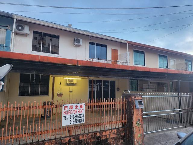 Terraced House for rent in Bintulu