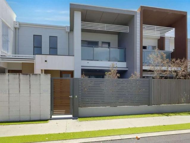 Townhouse for rent in Fernbrook, Queensland