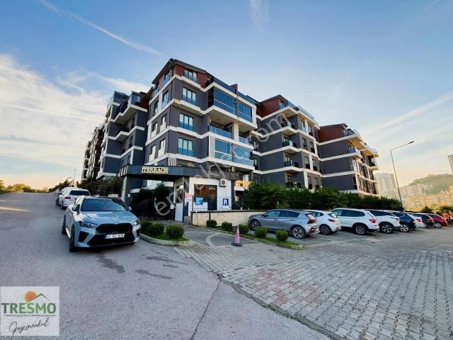 İzmit, Kocaeli içerisinde kiralık mülk