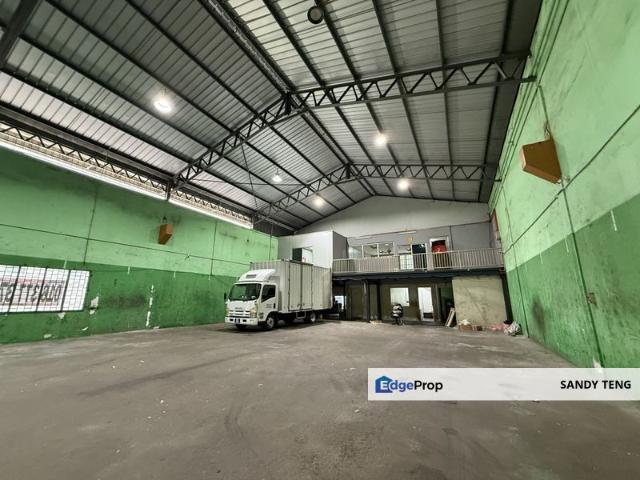 Warehouse for rent in Petaling, Alam Impian
