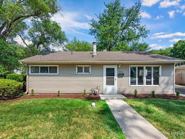 House for sale in Midlothian, Illinois