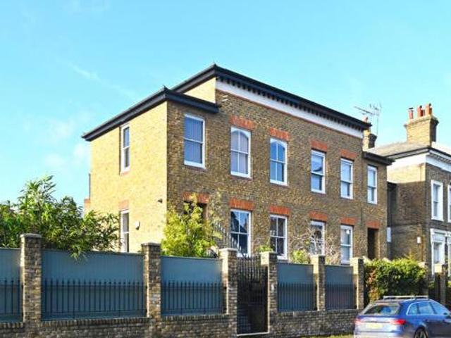 House for sale in London, Greater London