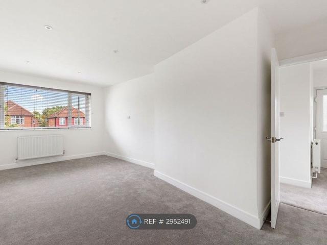 House for rent in Elmbridge, Surrey