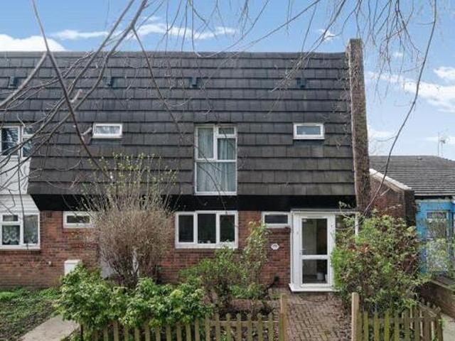House for sale in Laindon, Essex