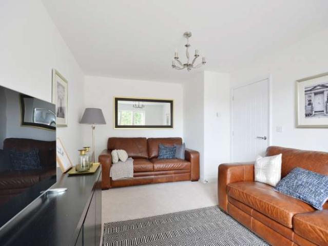 Cottage for sale in Batchworth, Hertfordshire