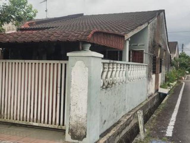 Terraced House for sale in Pekan Nanas, Johor