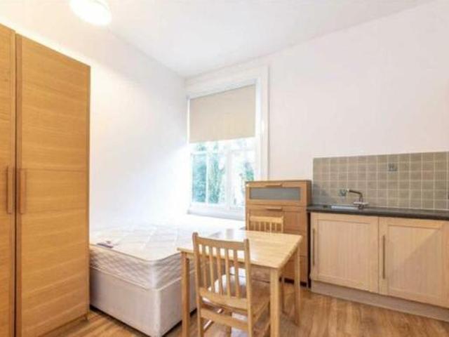 House for rent in Lyons, Greater London