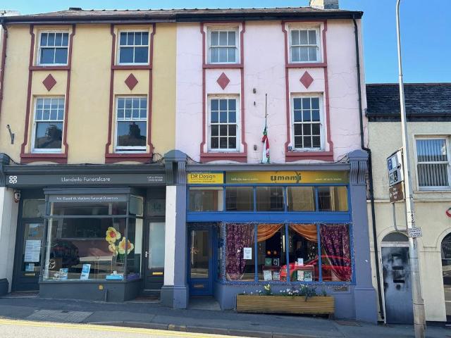 House for sale in Llandeilo, Wales