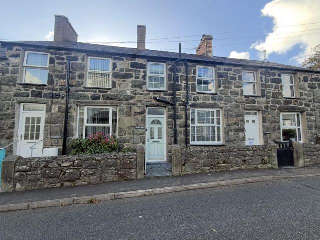 House for sale in Llanystumdwy, Criccieth