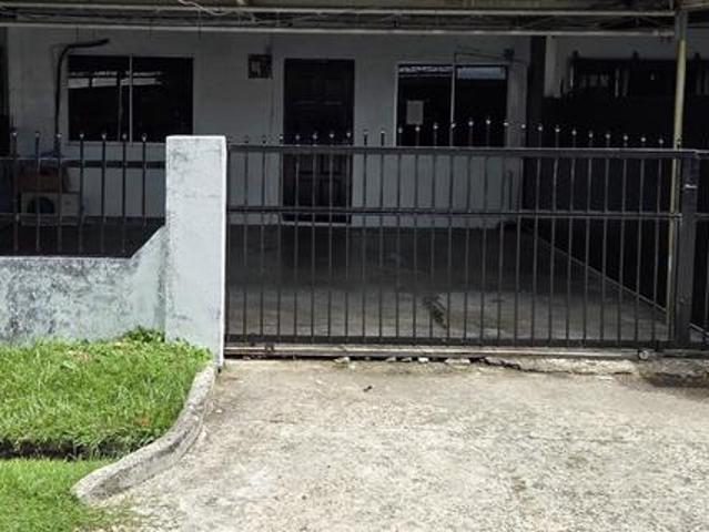 Terraced House for sale in Victoria, Labuan