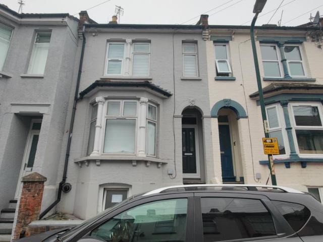 House for rent in Luton, Chatham