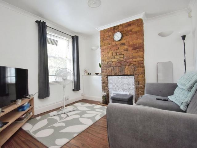 House for rent in Widmore, Greater London