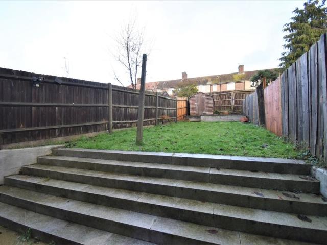 House for rent in London Borough of Lewisham, Cat Hill