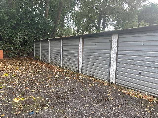 House for rent in Blackhills, Surrey