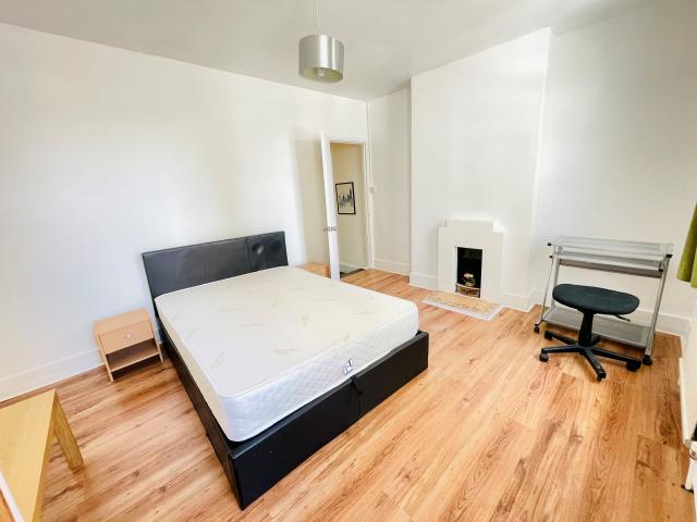 House for rent in London Borough of Croydon, Waddon