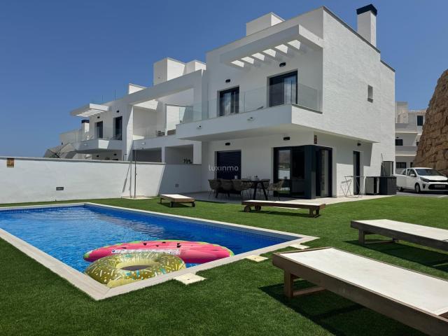 Casa en alquiler en la Marina Baixa, Valencia