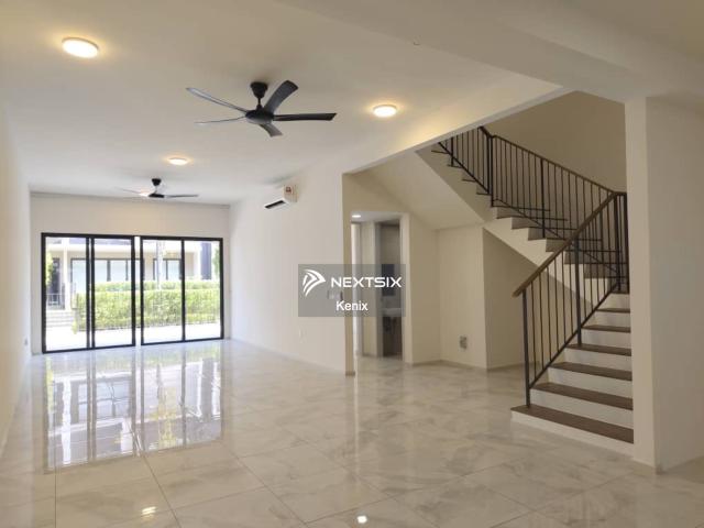 House for rent in Taman Bukit Serdang Seksyen 10, Majlis Bandaraya Subang Jaya