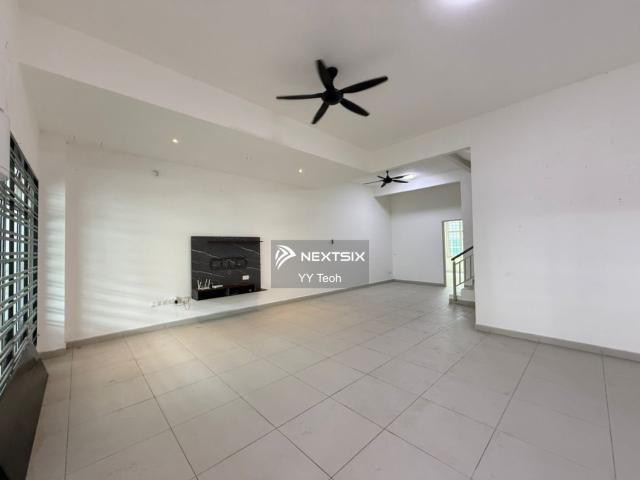 House for rent in Malaka