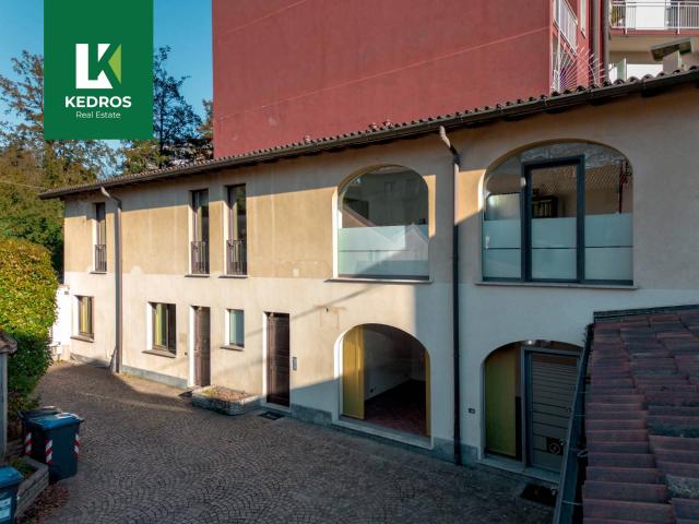 Villa Indipendente in vendita a Biumo Superiore, Varese