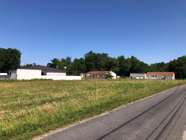 Terrain vente à France métropolitaine, Reignac