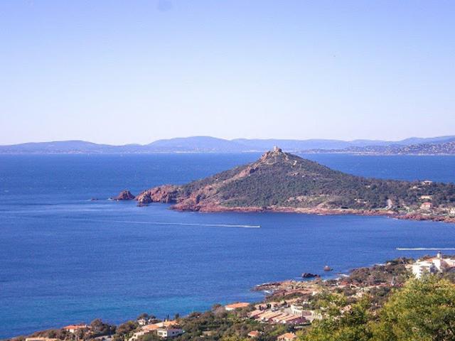 Terrain vente à Arrondissement de Draguignan, Saint-raphaël