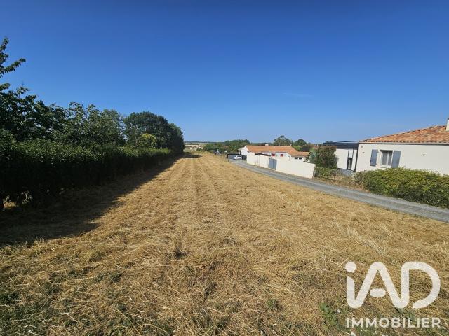 Terrain vente à Fontenay-le-Comte, Le Gué-de-velluire