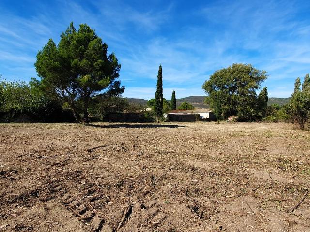 Terrain vente à Thézan-des-Corbières, Aude