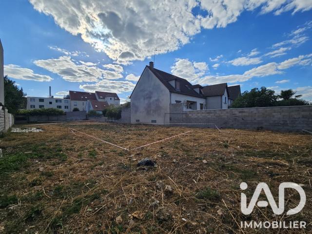 Terrain vente à Les Vingt Quatre, Quincy-sous-Sénart