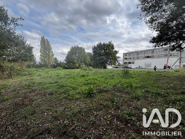Terrain vente à Zone industrielle de la Hallerais, Vern-sur-Seiche