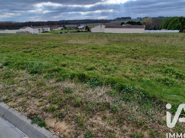 Terrain vente à Jonzac, Allas-bocage