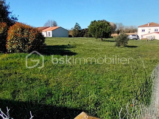 Terrain vente à France métropolitaine, Saint-romain-de-benet