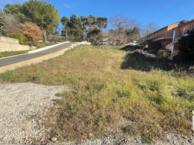 Terrain vente à France métropolitaine, Saint-savournin