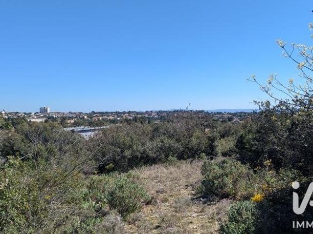 Terrain vente à Villeneuve-lès-Avignon, Gard